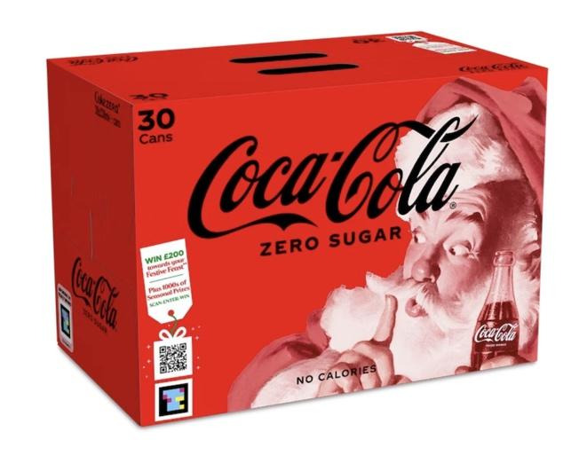 Imagen de un pack de refrescos equipado con un código NaviLens.